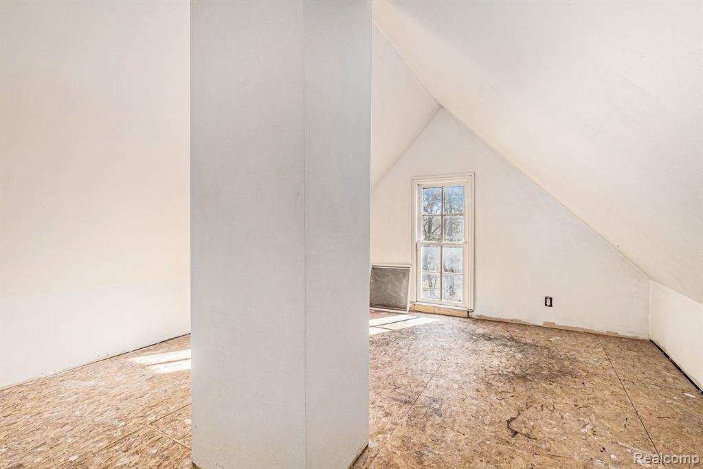 613 S EAST Street, Fenton, MI 48430 — Photo 14