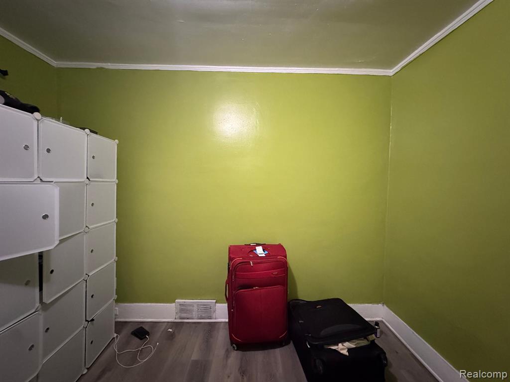 879 WEBB Street, Detroit, MI 48202 — Photo 17