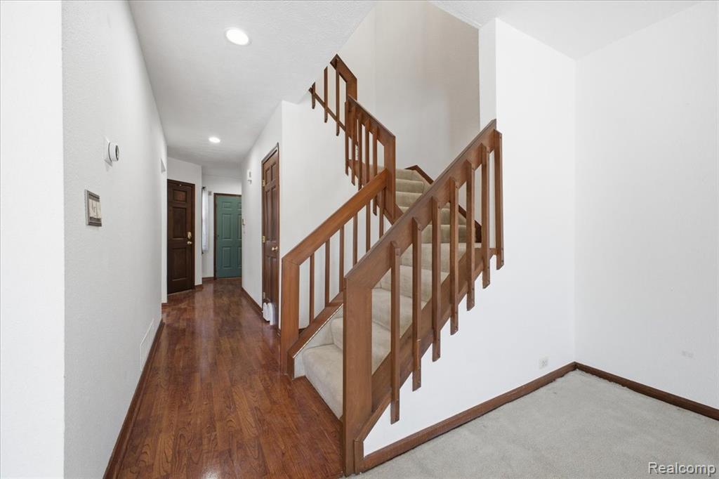 3338 Breckland Court, Ann Arbor, MI 48108 — Photo 3