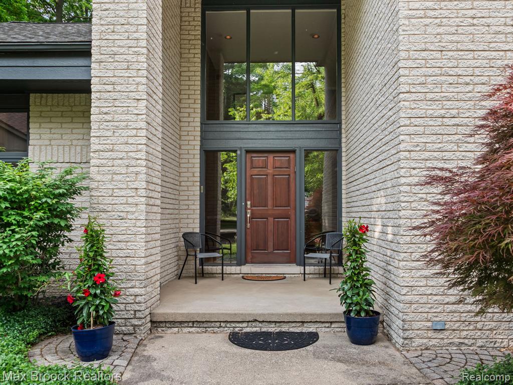 6224 Bromley Court, West Bloomfield, MI — Photo 5