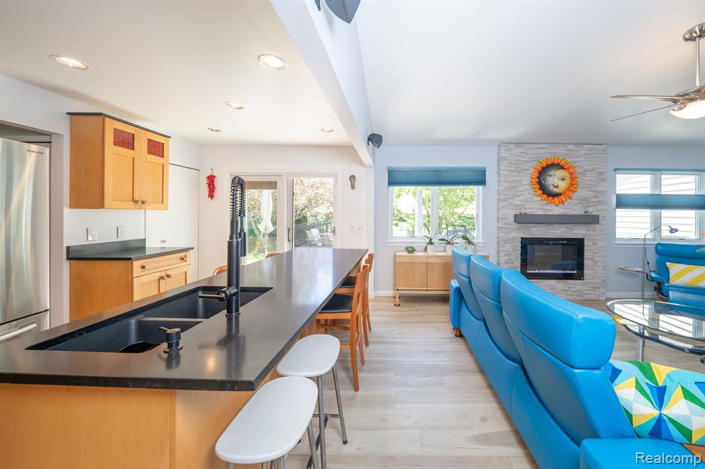 24729 SARAH FLYNN, Novi, MI — Photo 44