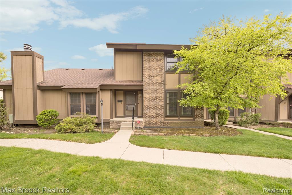 25260 GREENBROOKE #14 Drive, Southfield, MI 48033 — front exterior