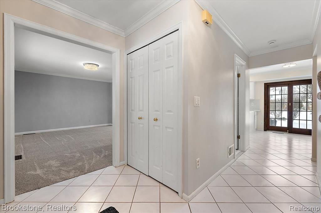 5138 Hale Drive, Troy, MI 48085 — Photo 6