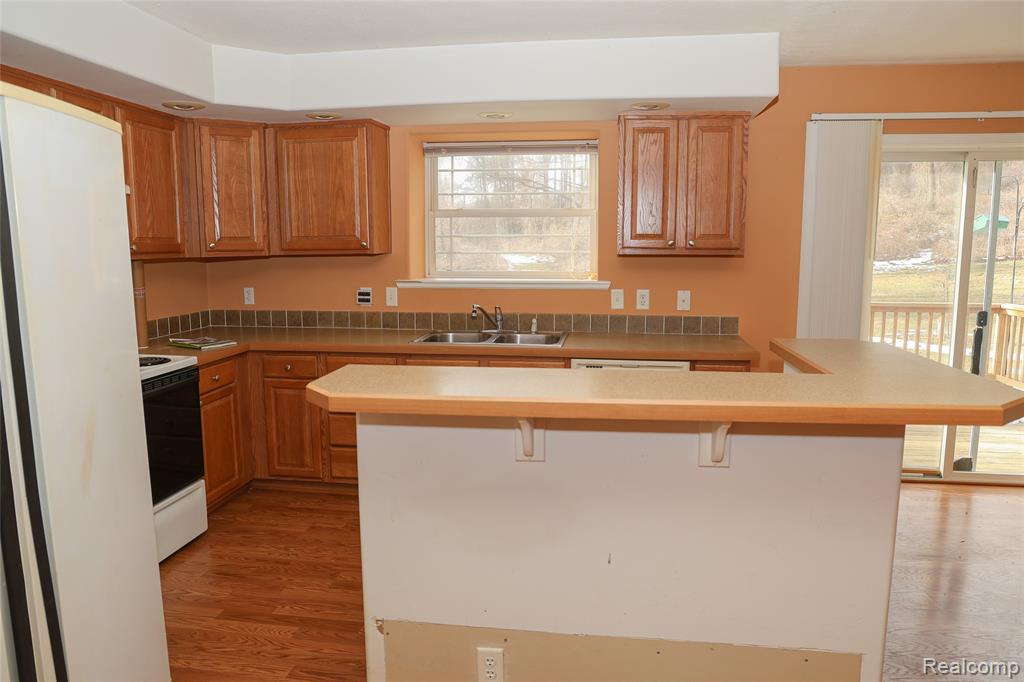 2755 Curtis Road, Leonard, MI 48367 — Photo 25