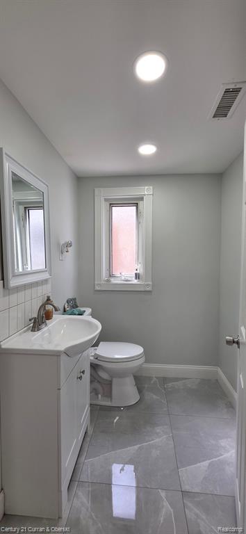 7701 APPOLINE Street, Dearborn, MI 48126 — Photo 17