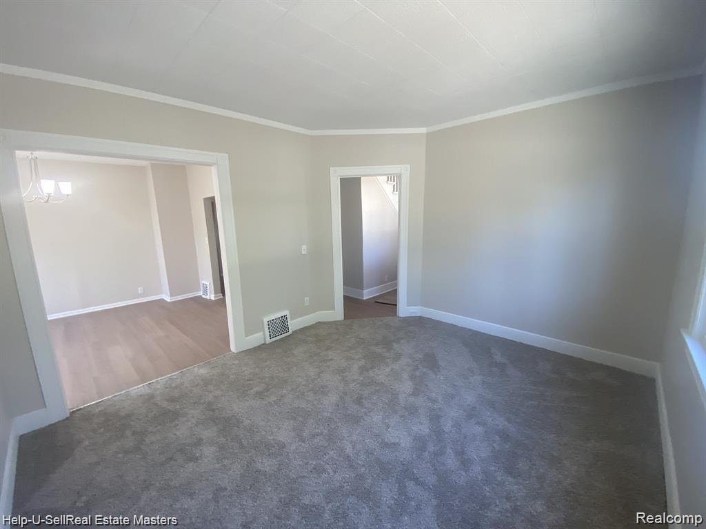 620 GRISWOLD Street, Port Huron, MI 48060 — Photo 4