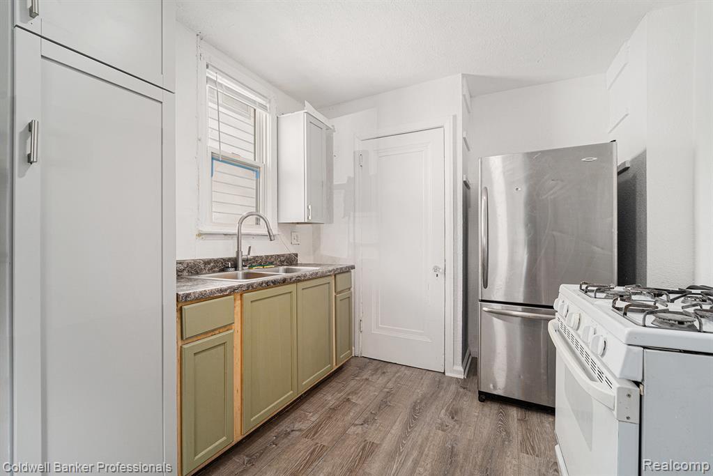 19426 Omira Street, Detroit, MI 48203 — Photo 10
