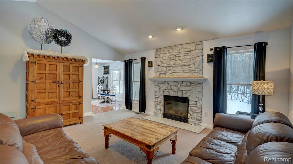 9270 OAKVIEW Drive, Swartz Creek, MI 48473 — Photo 18