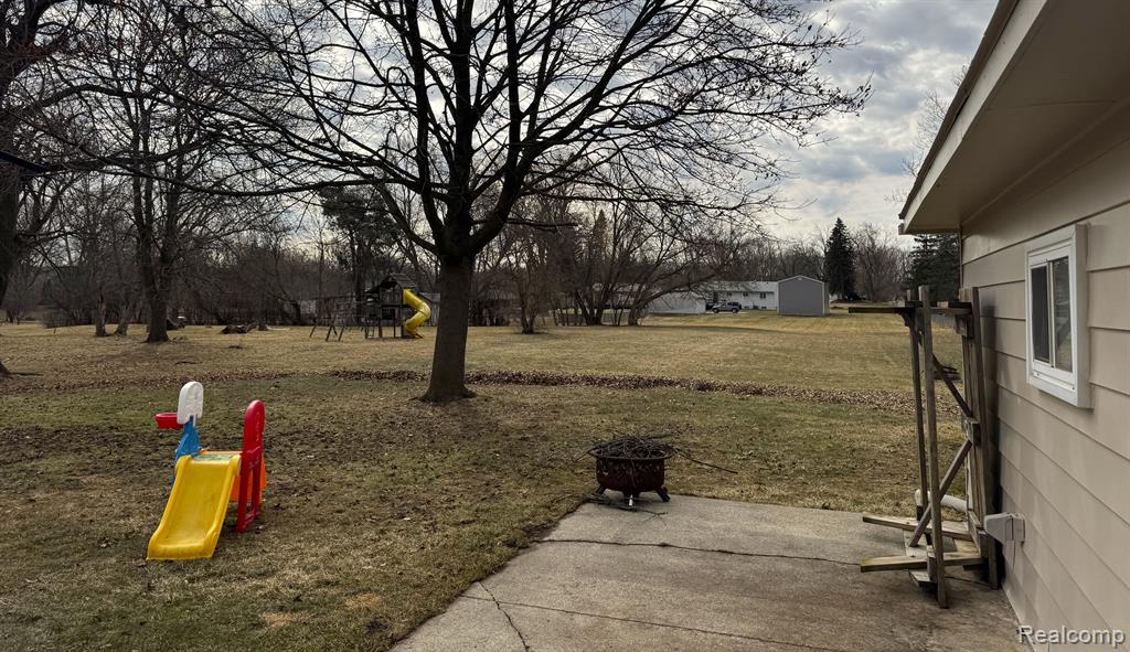 638 COLLIER Road, Pontiac, MI 48340 — Photo 24