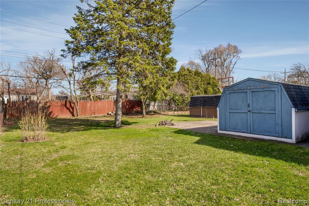 5404 Drayton Road, Clarkston, MI — Photo 21