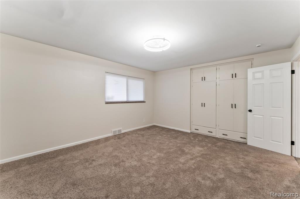 19300 Greydale Avenue, Detroit, MI 48219 — Photo 23