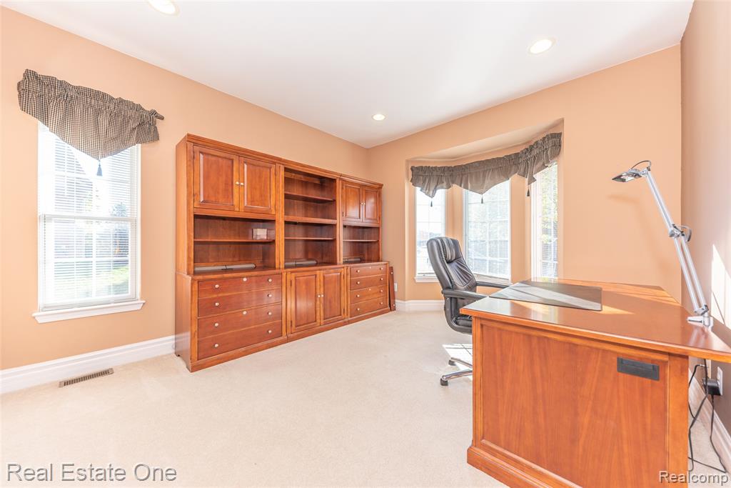 26610 Valhalla Drive, Farmington Hills, MI 48331 — Photo 18