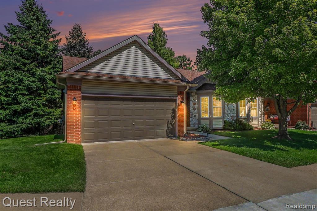 3086 Brookside Drive, Waterford, MI 48328