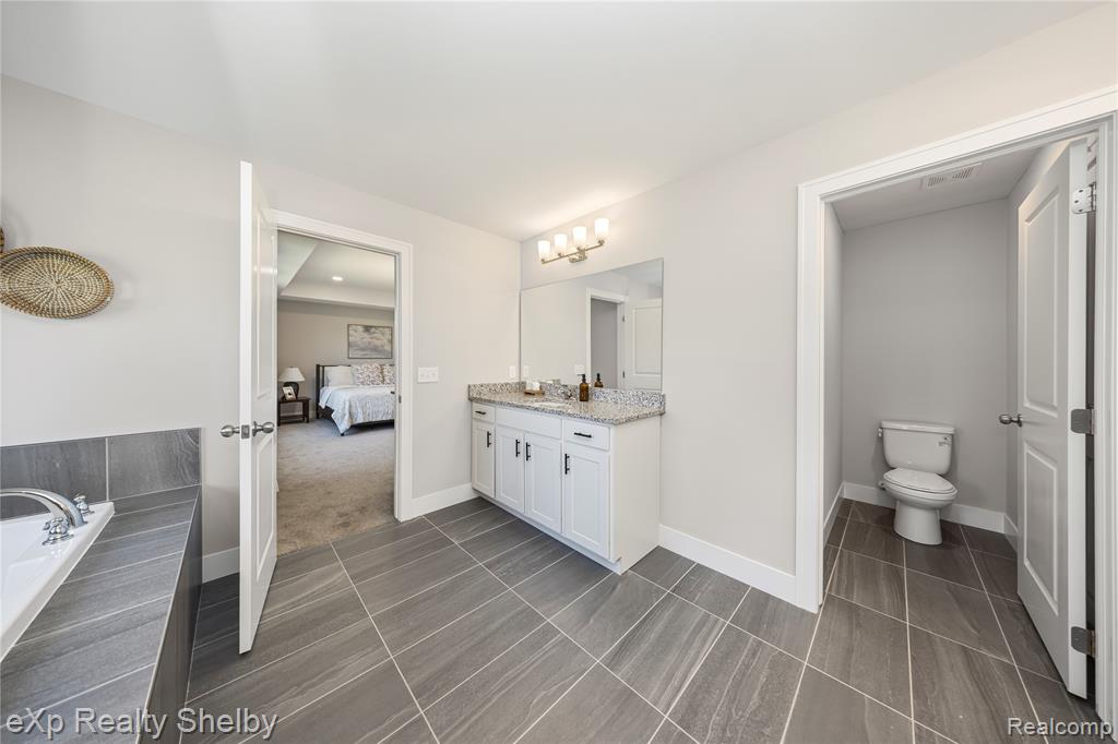52322 Monaco Drive, Macomb, MI 48042 — Photo 31