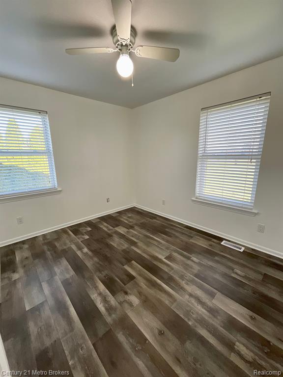 8228 CALKINS Road, Flint, MI 48532 — Photo 28