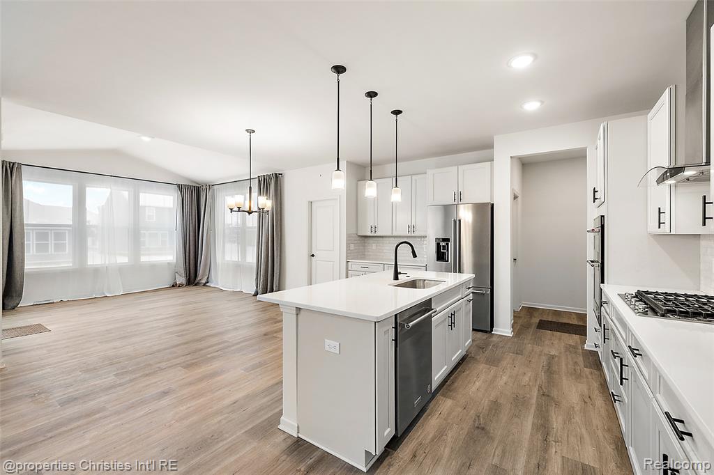 2436 Parkshore Drive, Commerce Twp, MI 48382 — Photo 13