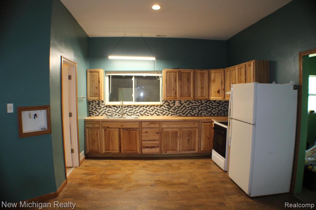 9695 BRUMM RIVER Drive, Nashville, MI 49073 — Photo 10