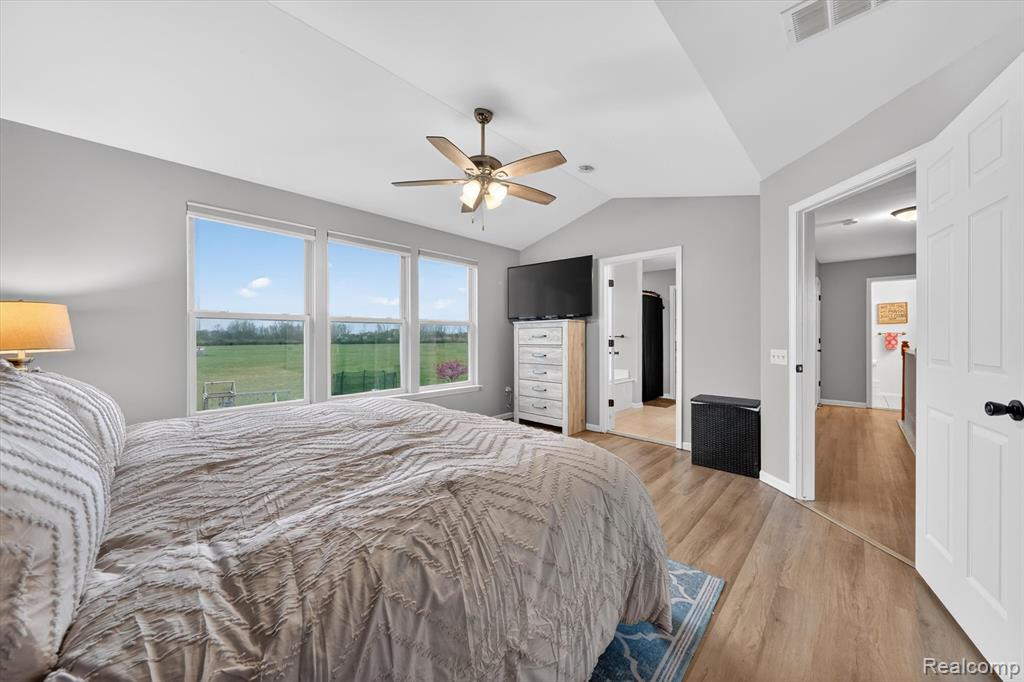 27735 E Mockingbird Drive, Flat Rock, MI 48134 — Photo 16