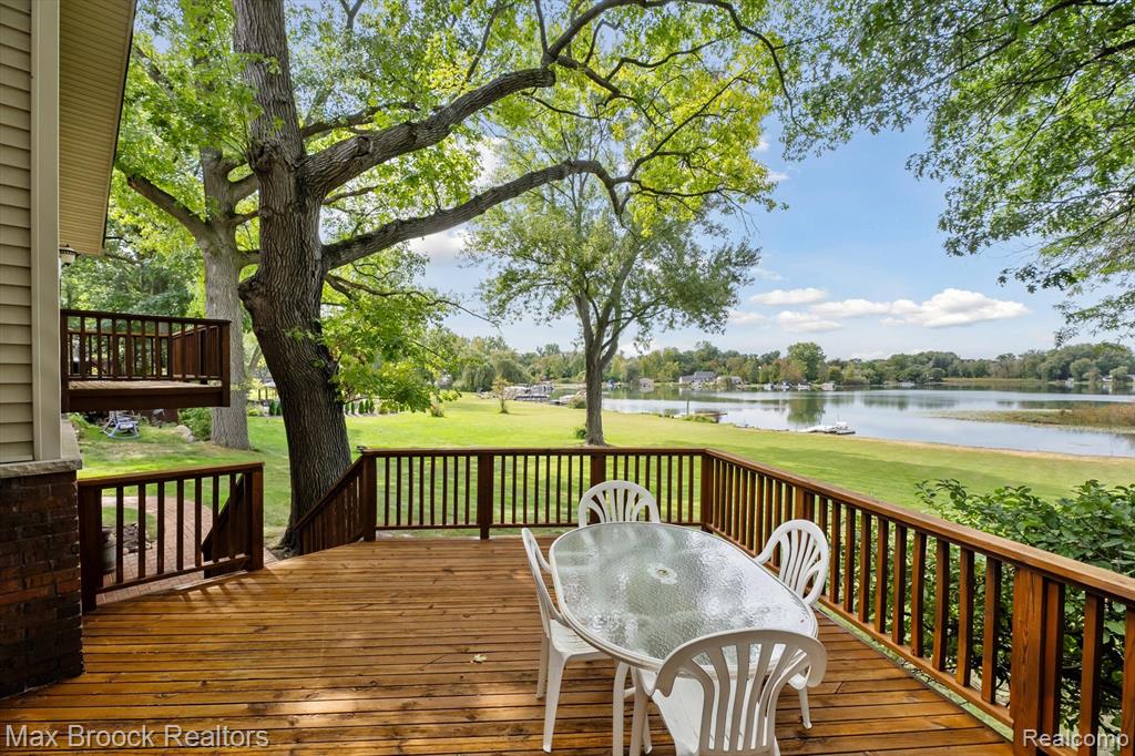 6026 Venice Drive, Commerce Twp, MI 48382 — Photo 35