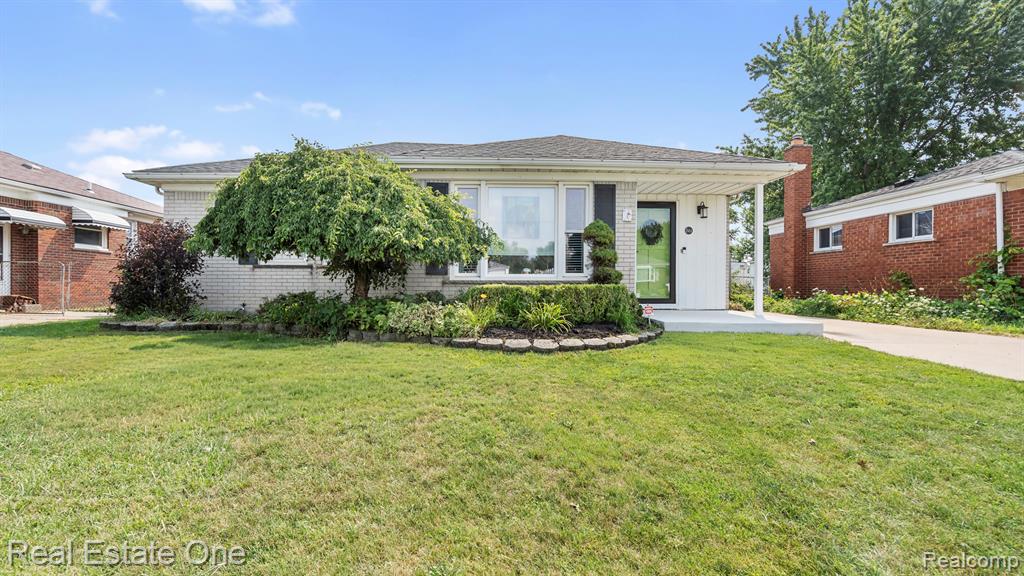 861 9th Street, Wyandotte, MI 48192
