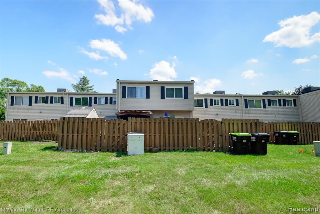 709 Estrada Drive, Belleville, MI 48111 — Photo 20