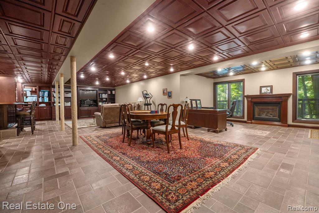 44211 CHEDWORTH Drive, Northville, MI 48167 — Photo 41