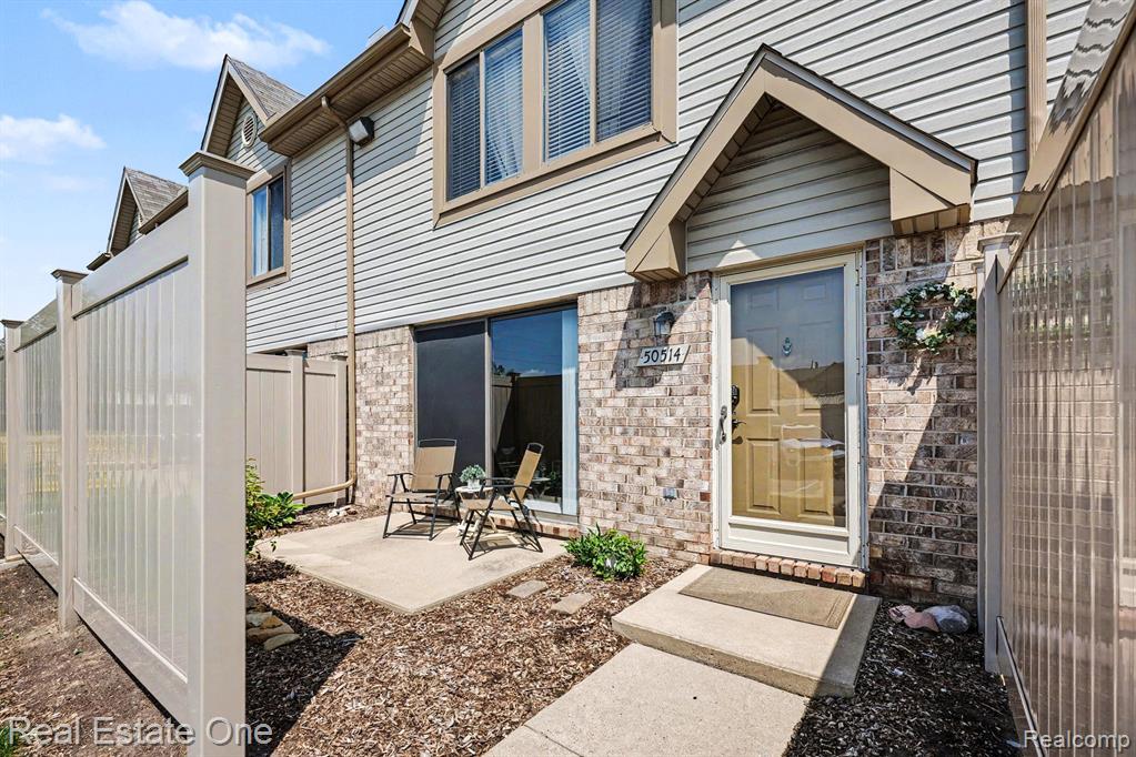 50514 Bay Run N, New Baltimore, MI 48047 — Photo 2