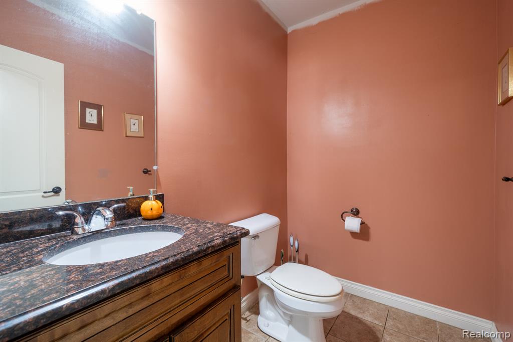 39122 Nautical Lane, Harrison Township, MI — Photo 37