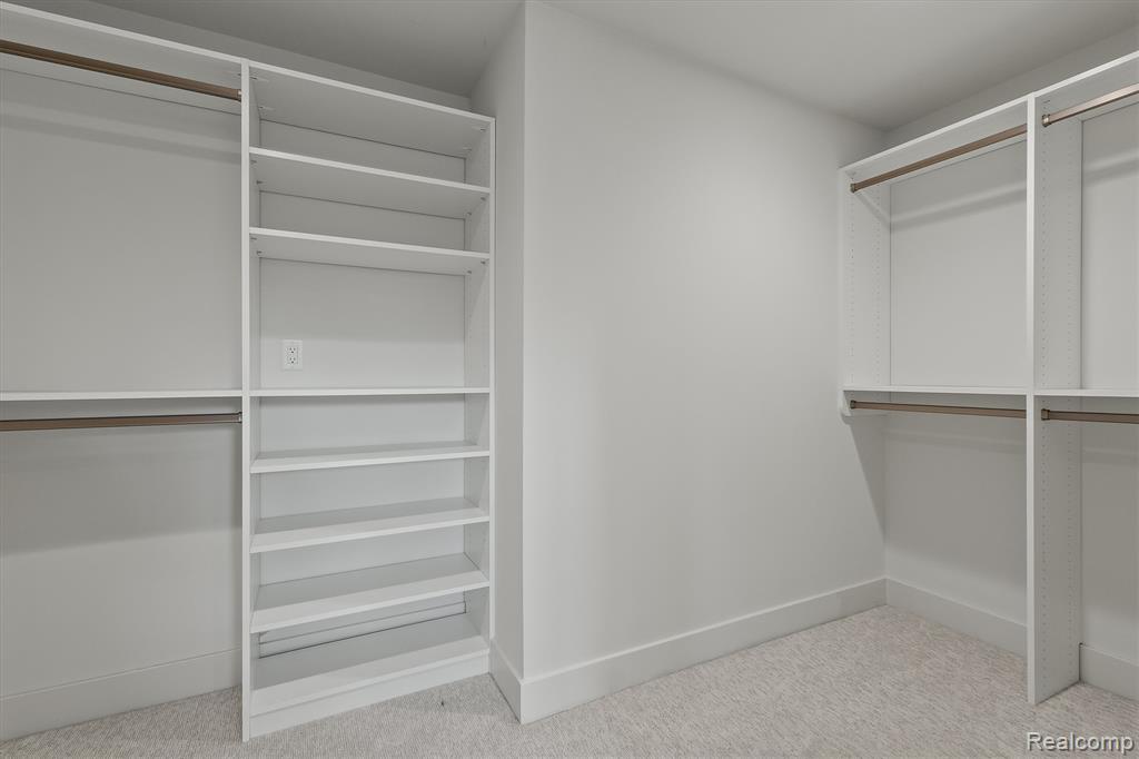 7303 Brookside Village Court, Bloomfield Hills, MI 48301 — Photo 19
