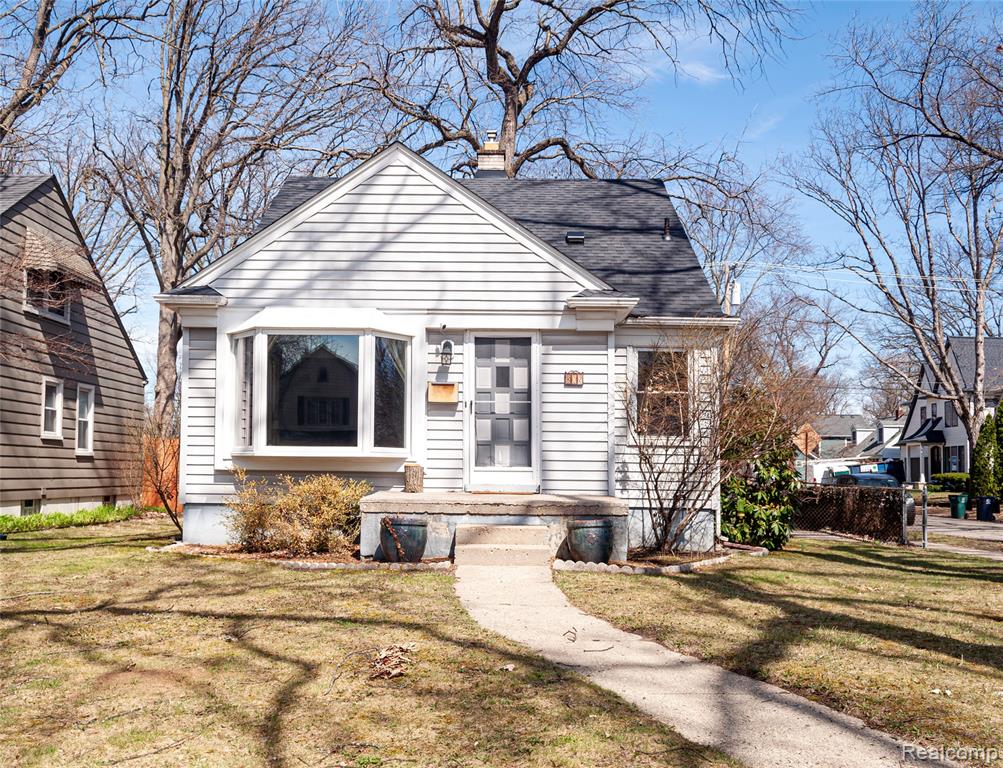 802 Catalpa Drive, Royal Oak, MI 48067 — front exterior