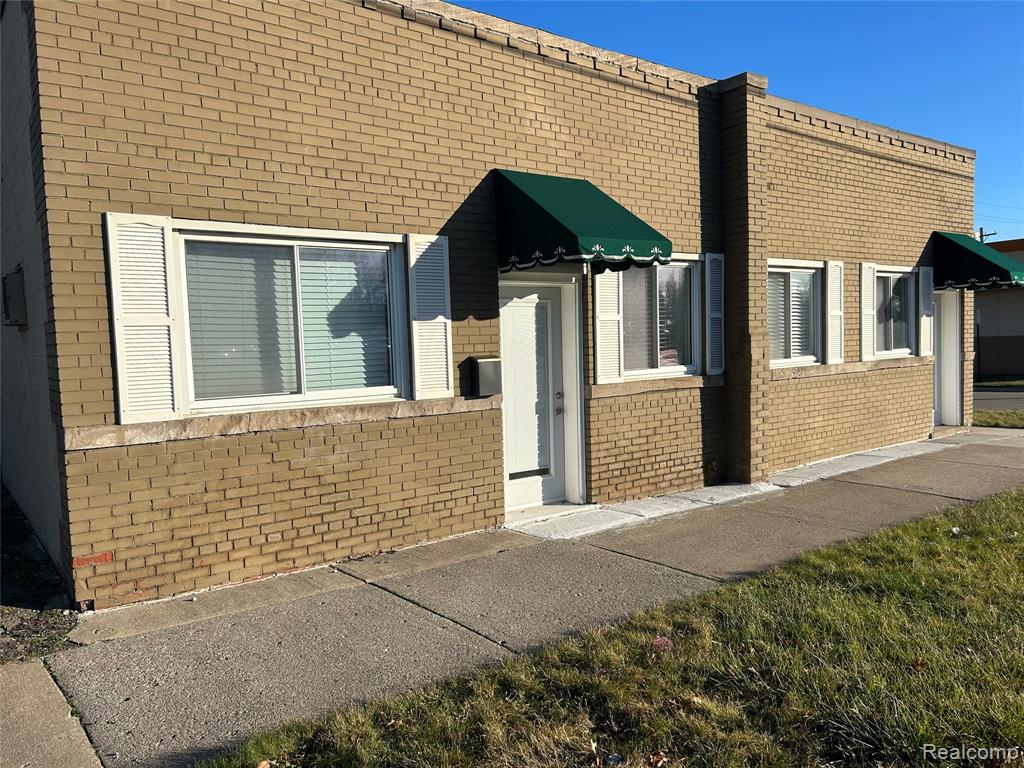 3981 Dix Highway, Lincoln Park, MI 48146 — front exterior