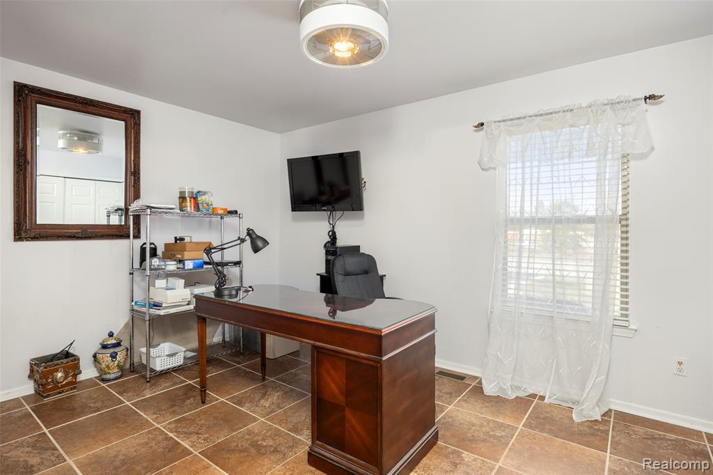 41841 S Service Drive, Belleville, MI 48111 — Photo 17