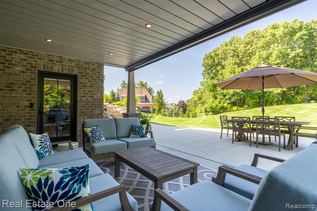 5525 Avington Parkway, Clarkston, MI 48348 — Photo 61