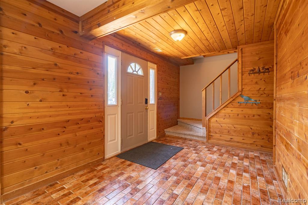4069 Loch Drive, Highland, MI — Photo 3