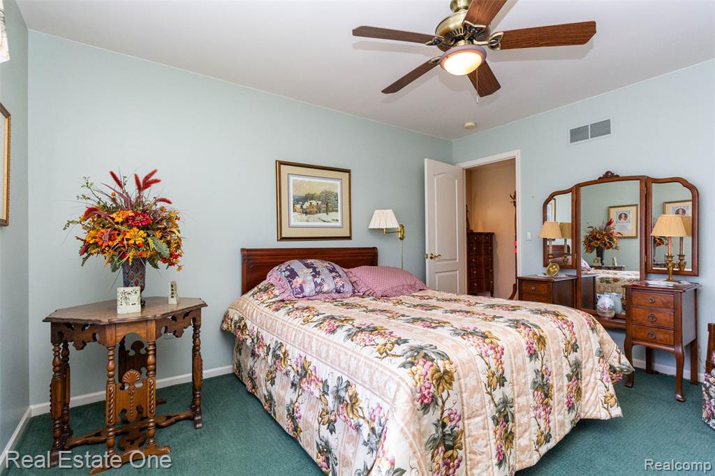 10215 Mill Pointe Drive, Goodrich Vlg, MI — Photo 40