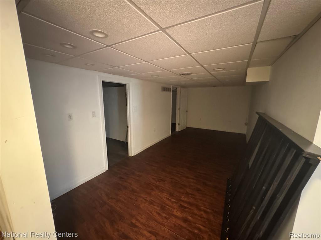 8514 Hampshire Drive, Sterling Heights, MI 48313 — Photo 17