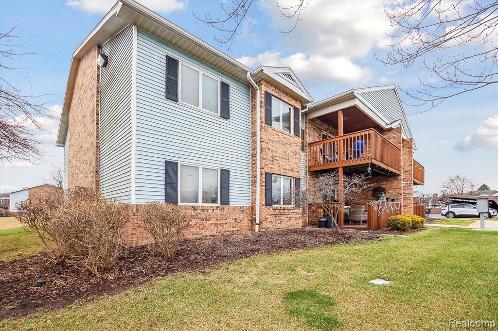 1325 HARBOUR Boulevard, 85, Trenton, MI 48183 — Photo 2