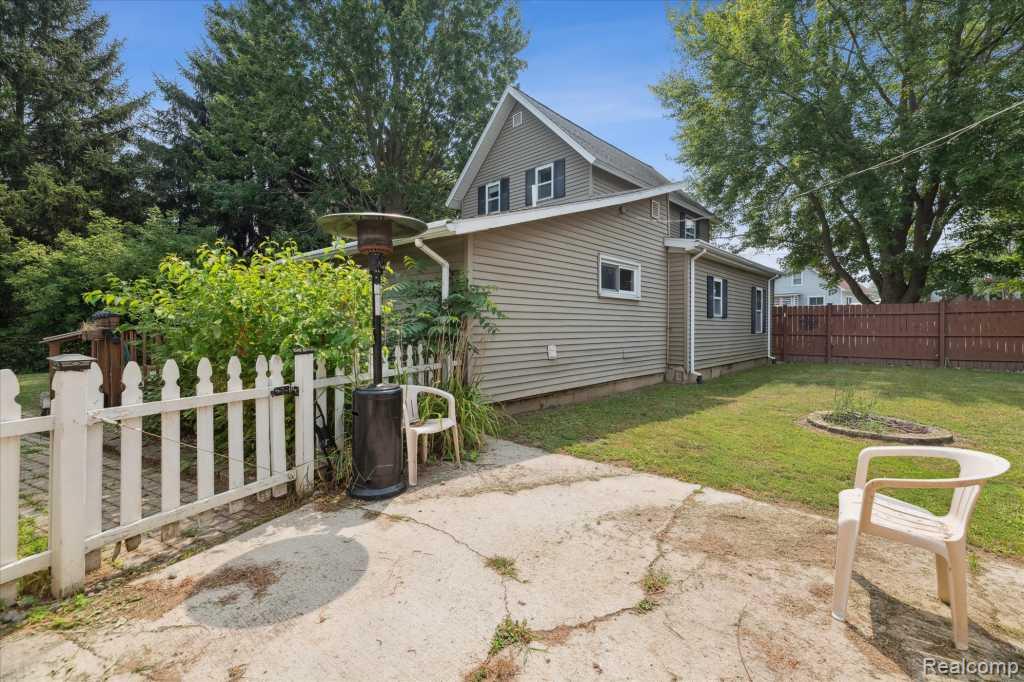 405 Huron Street, Owosso, MI 48867 — Photo 29