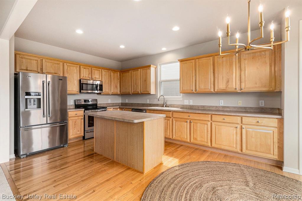 3736 VICKSBURG Way, Howell, MI 48843 — Photo 2