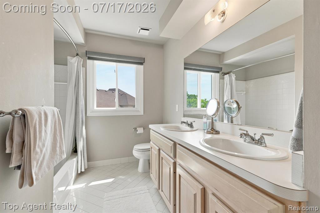 42316 Locklin Drive, Sterling Heights, MI 48314 — Photo 30