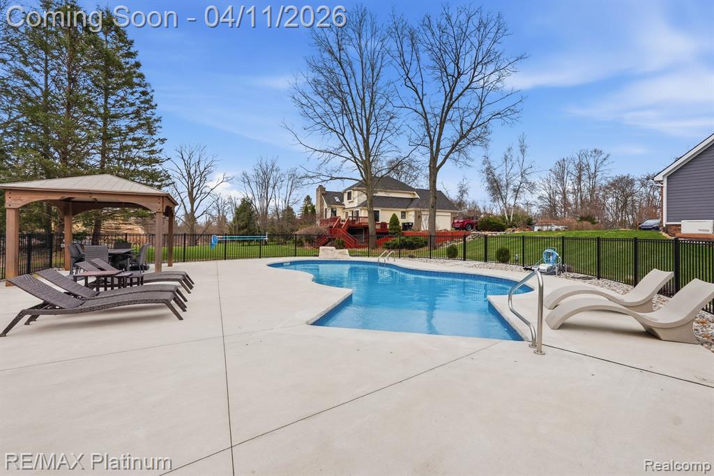8757 Pebble Creek Drive, Pinckney, MI 48169 — Photo 48