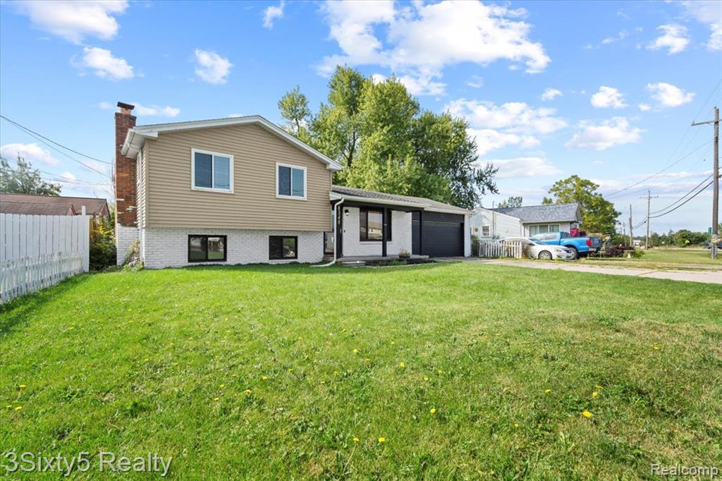 8348 N Dixie Highway, Newport, MI 48166 — Photo 3