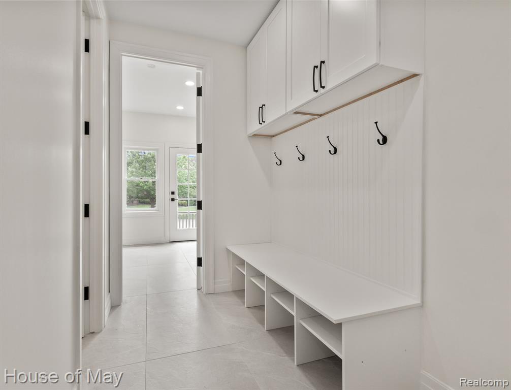 4743 S Ridge Drive, West Bloomfield, MI 48323 — Photo 11