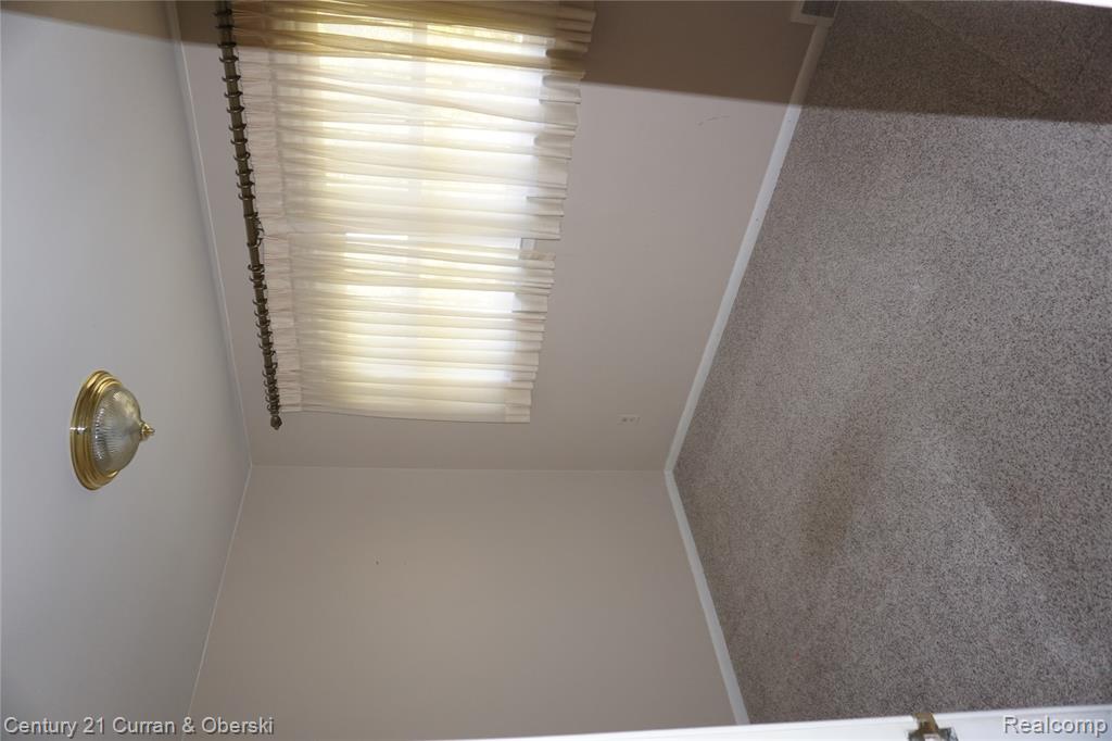 7518 Highview Street, Dearborn Heights, MI 48127 — Photo 16
