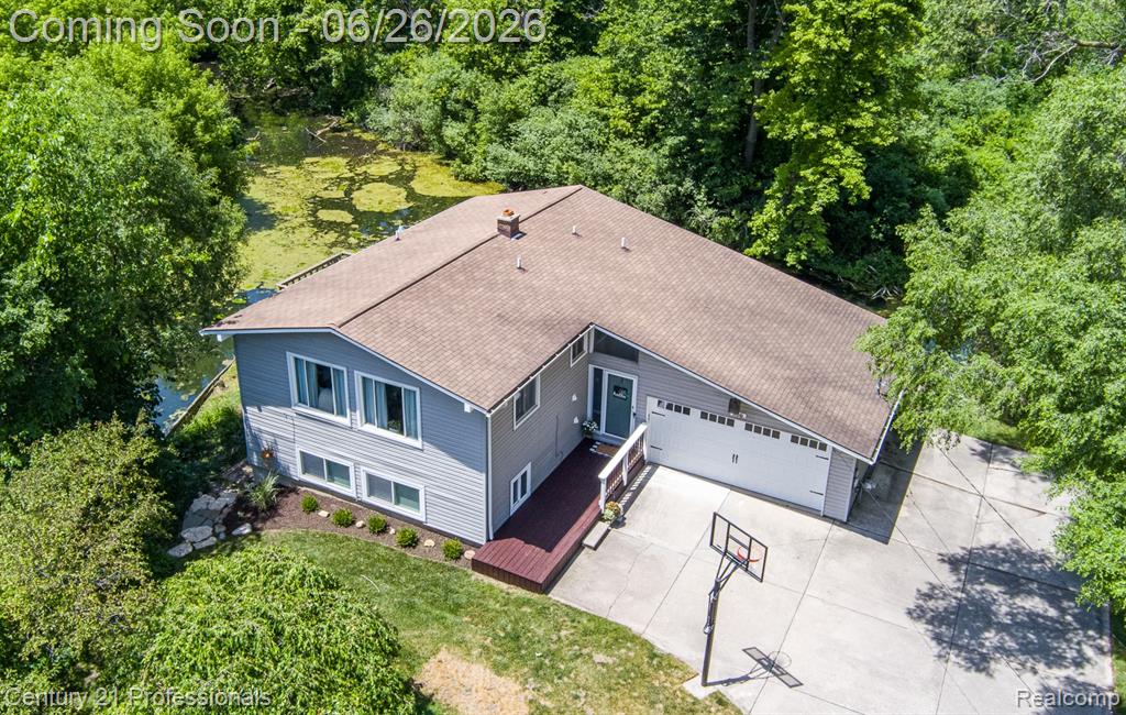 500 Neptune Drive, Ortonville, MI 48462 — Photo 2