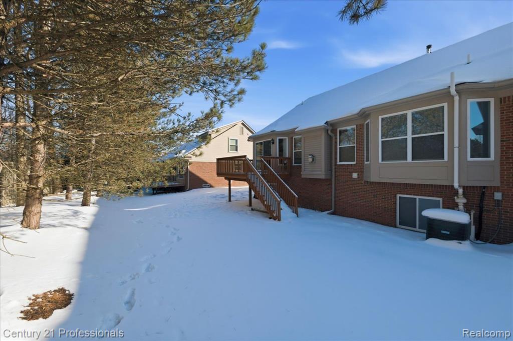 3895 Arbor Drive, Auburn Hills, MI 48326 — Photo 35