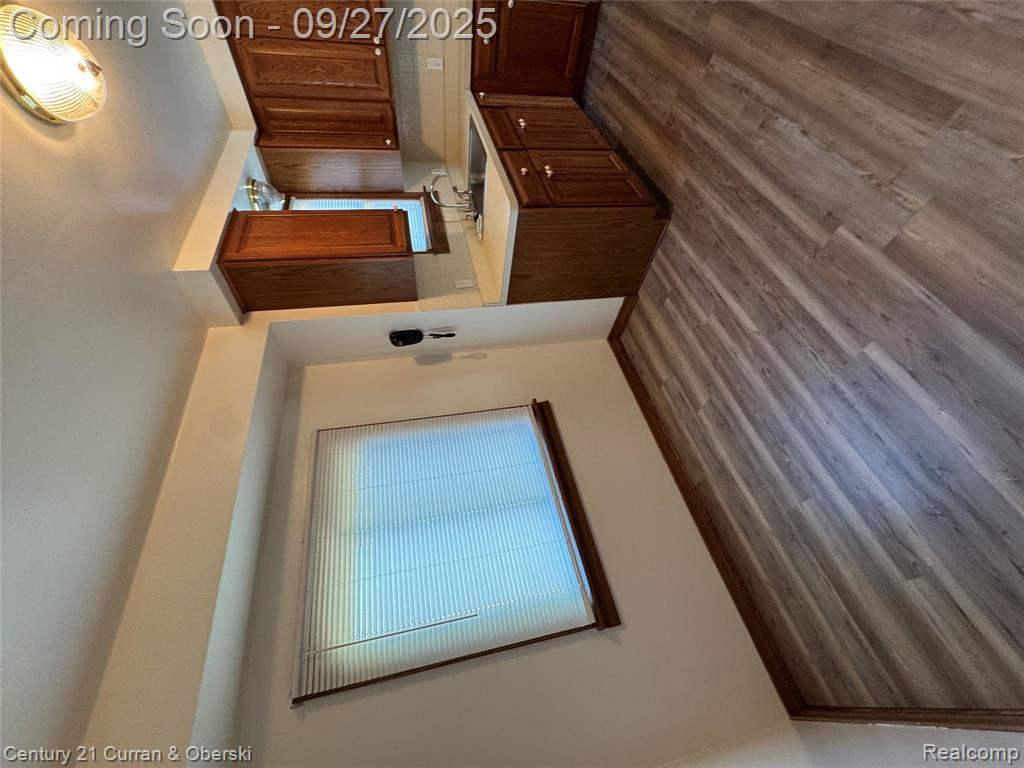4208 Grindley Park Avenue, Dearborn Heights, MI 48125 — Photo 13