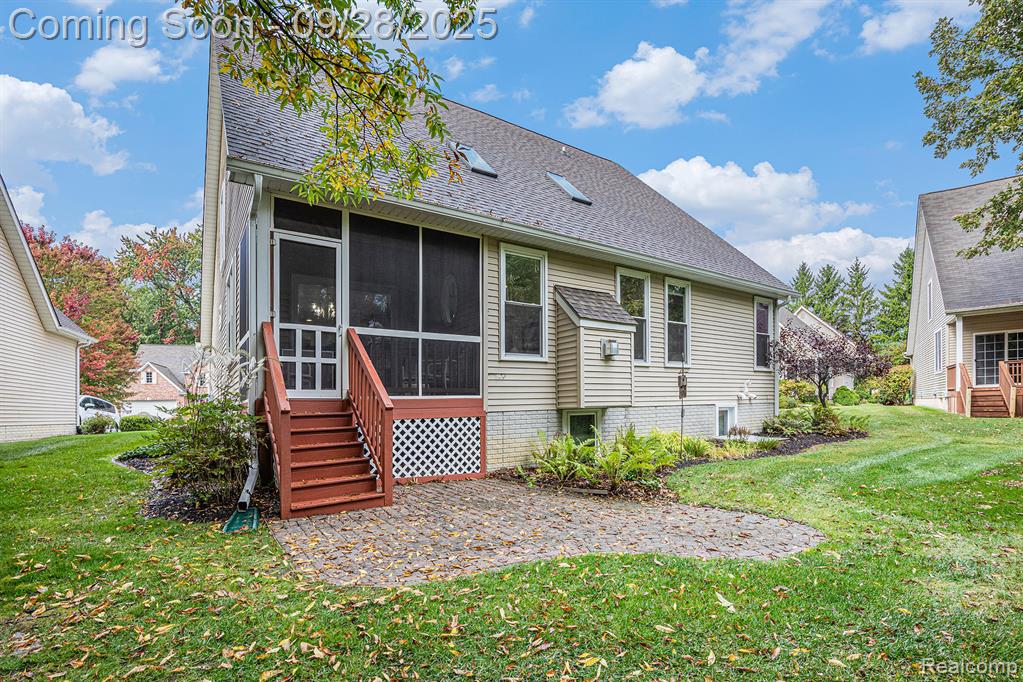 6138 Natures Cove, Grand Blanc, MI 48439 — Photo 26