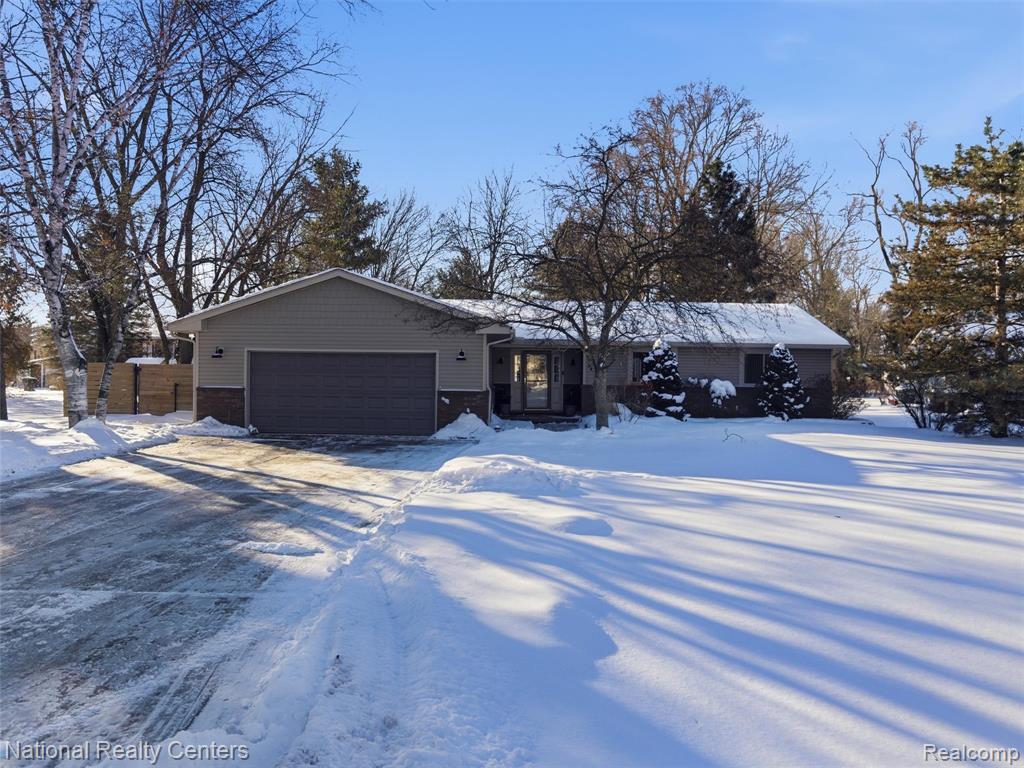 5470 Jamestown Road, Utica, MI 48317 — Photo 3