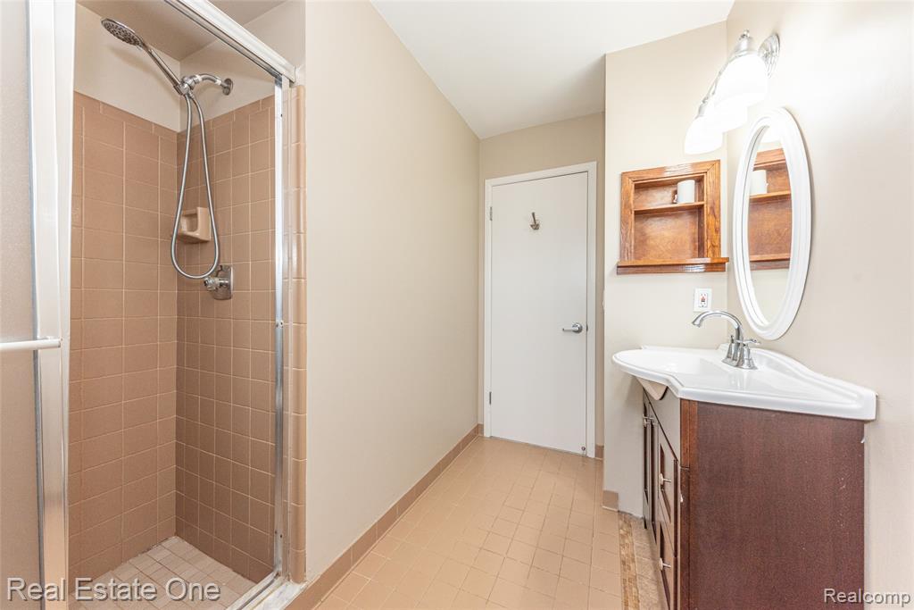 6427 RICHARD Run, 10, West Bloomfield, MI — Photo 22